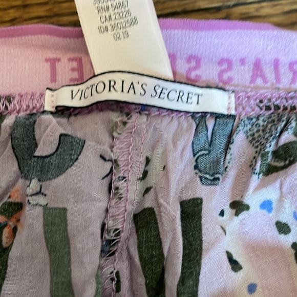 Victoria’s Secret Shorty Short Pajama Botyoms with Lace Trim - Picture 4 of 6